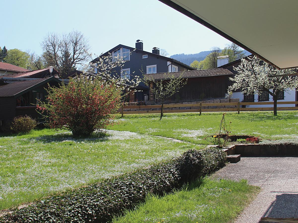 Gaestehaus Alpin - Inkl. Chiemgau-Karte Bergen  Exterior photo